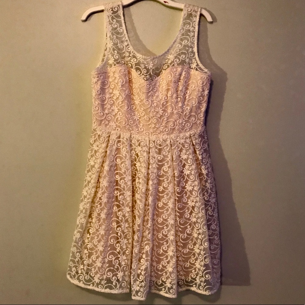 Cream lace NWT Party Dress